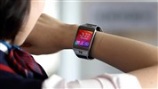 Hodinky Samsung Galaxy Watch se mohou vrátit zpět k hranatým displejům